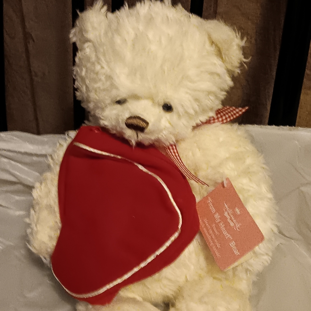 BRAND NEW!! 2003 HALLMARK TEDDY BEAR WITH RED HEART SHAPED POUCH.